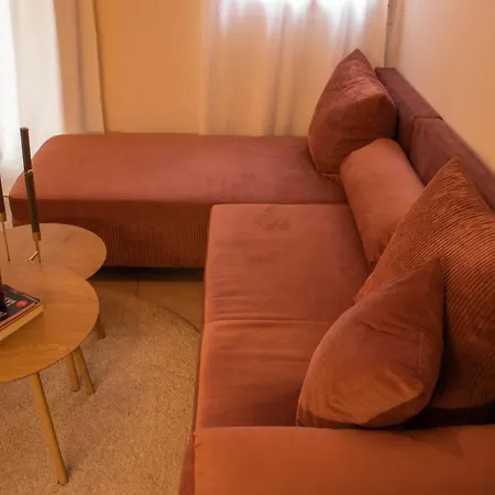 Nektarini House *